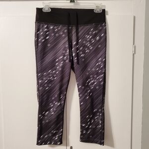 Xersion Performance Wear Fitted Cropped Leggings